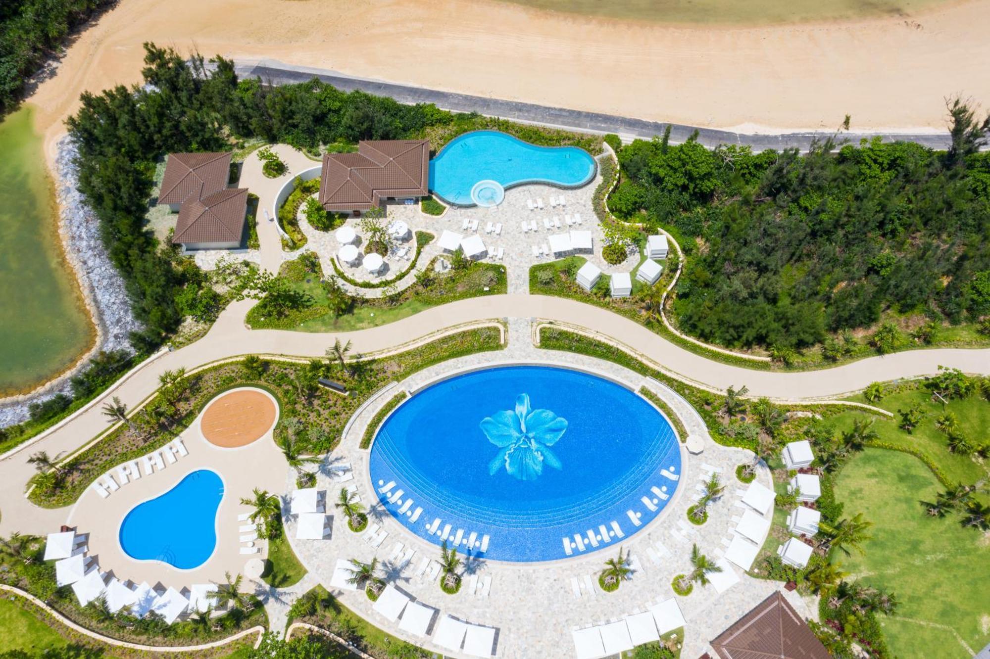 Halekulani Okinawa Hotel Онна Екстериор снимка