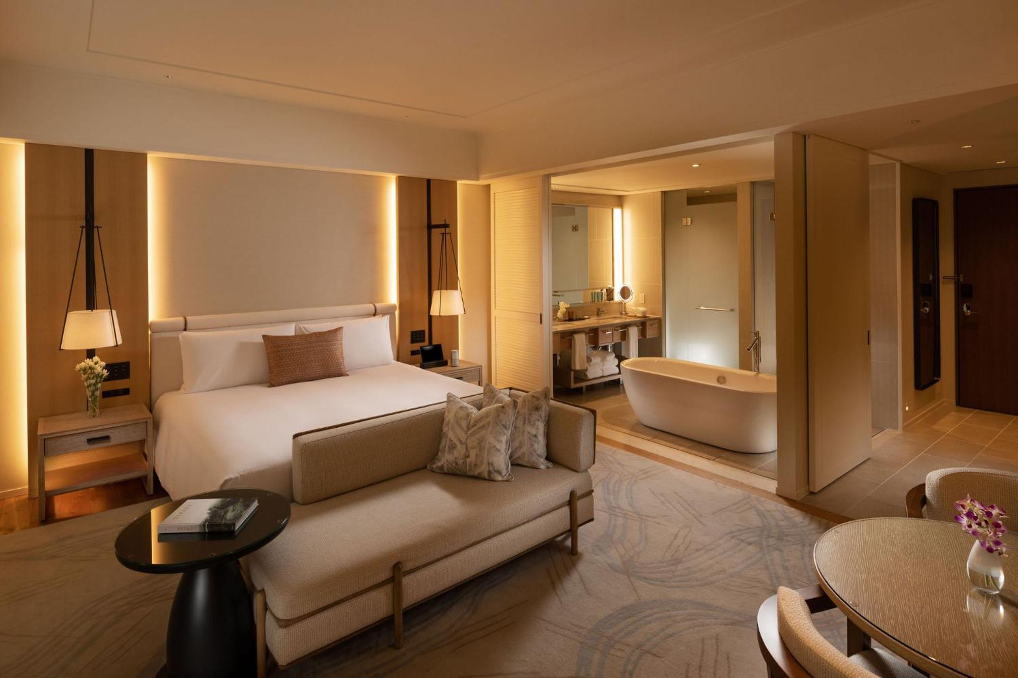 Halekulani Okinawa Hotel Онна Екстериор снимка