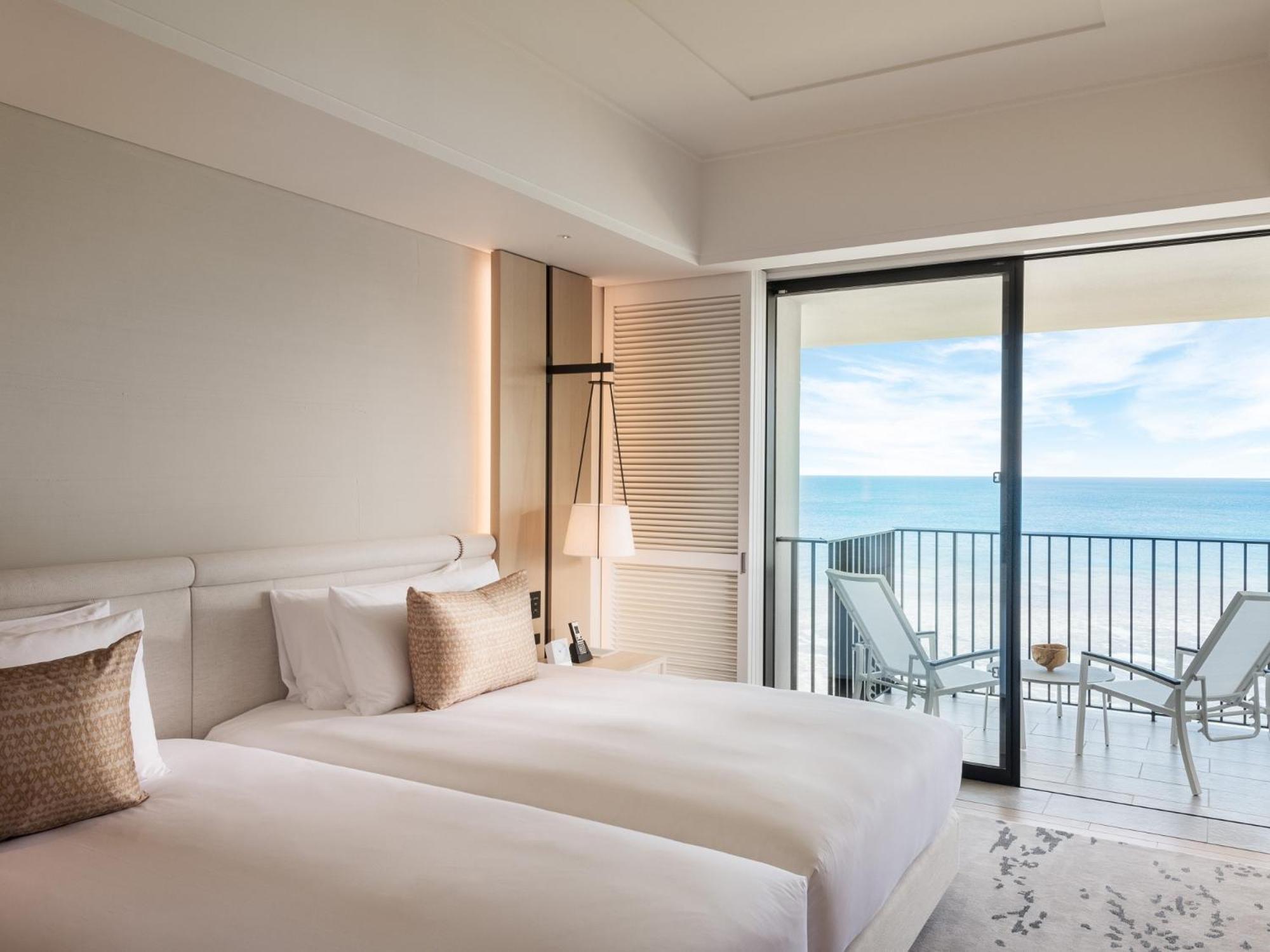 Halekulani Okinawa Hotel Онна Екстериор снимка
