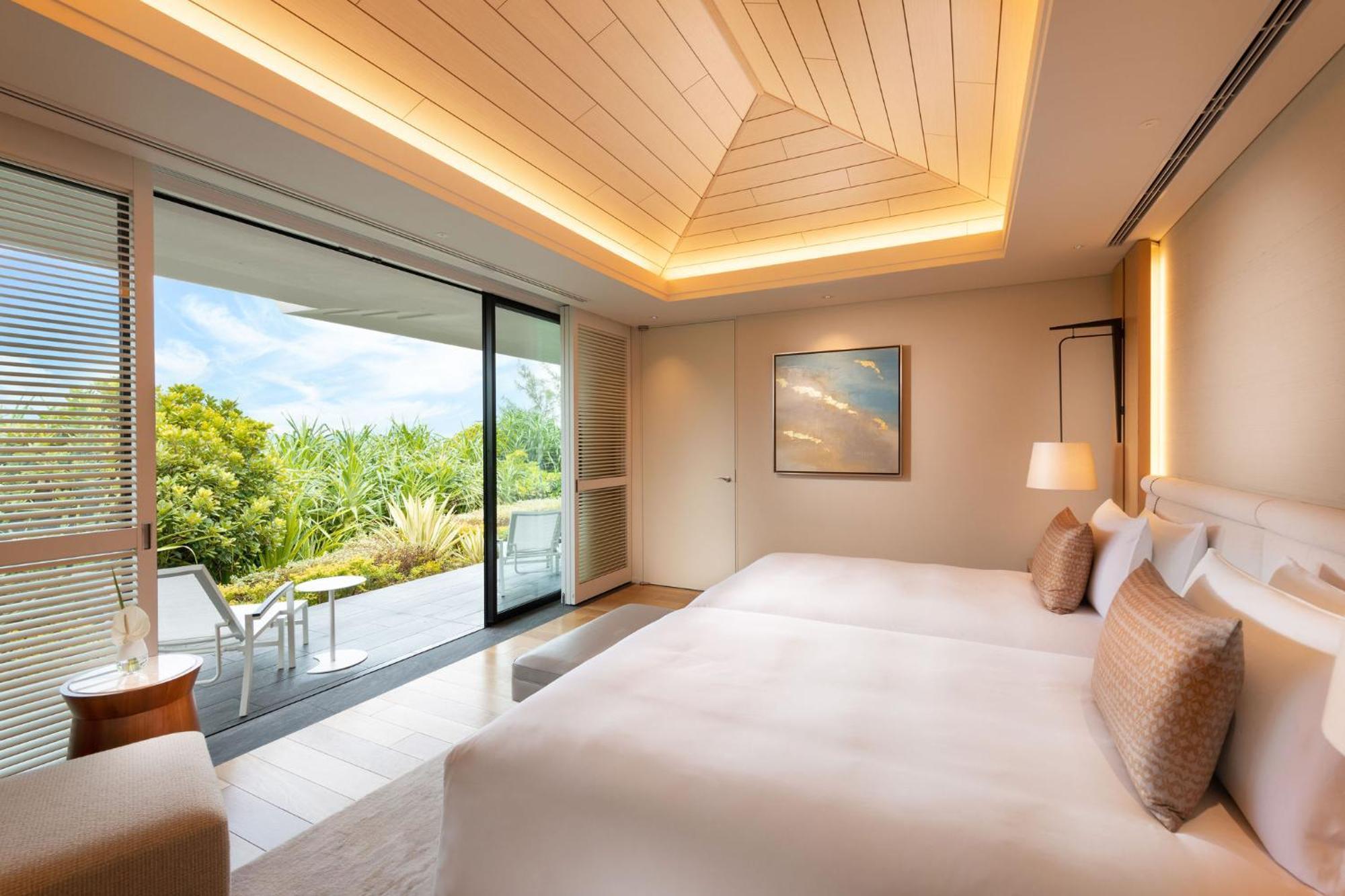 Halekulani Okinawa Hotel Онна Екстериор снимка